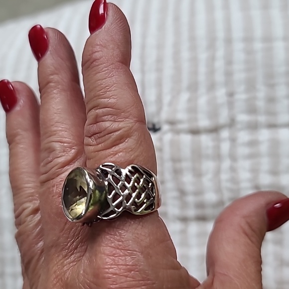Silpada ring - Picture 2 of 3